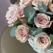 Корзина из 23 роз 2