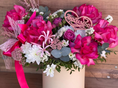 Композиция в шляпной коробке Романтика