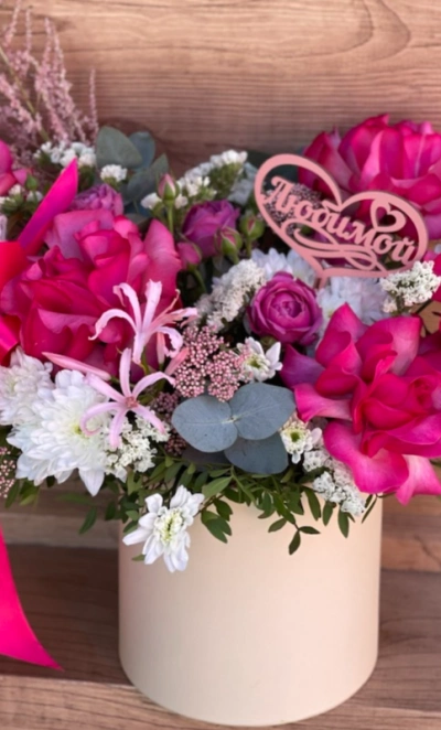 Композиция в шляпной коробке Романтика