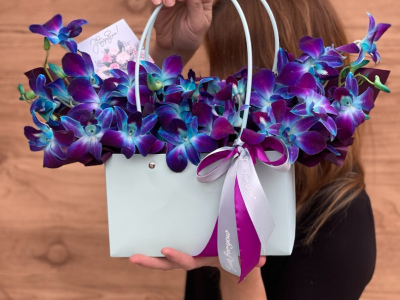 Сумочка с дендробиумом Ультрафиолет