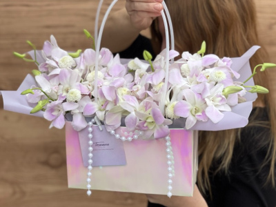 Сумочка с дендробиумом Перламутор