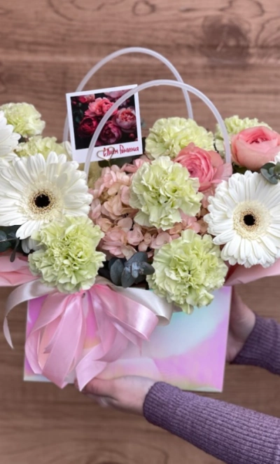 Композиция в сумочке Фисташковый десерт