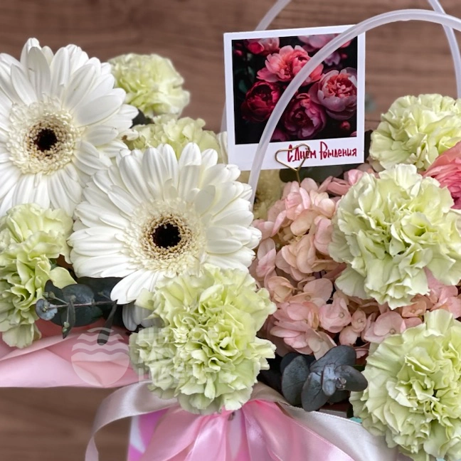 Композиция в сумочке Фисташковый десерт