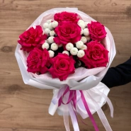 Букет малиновый йогурт 2