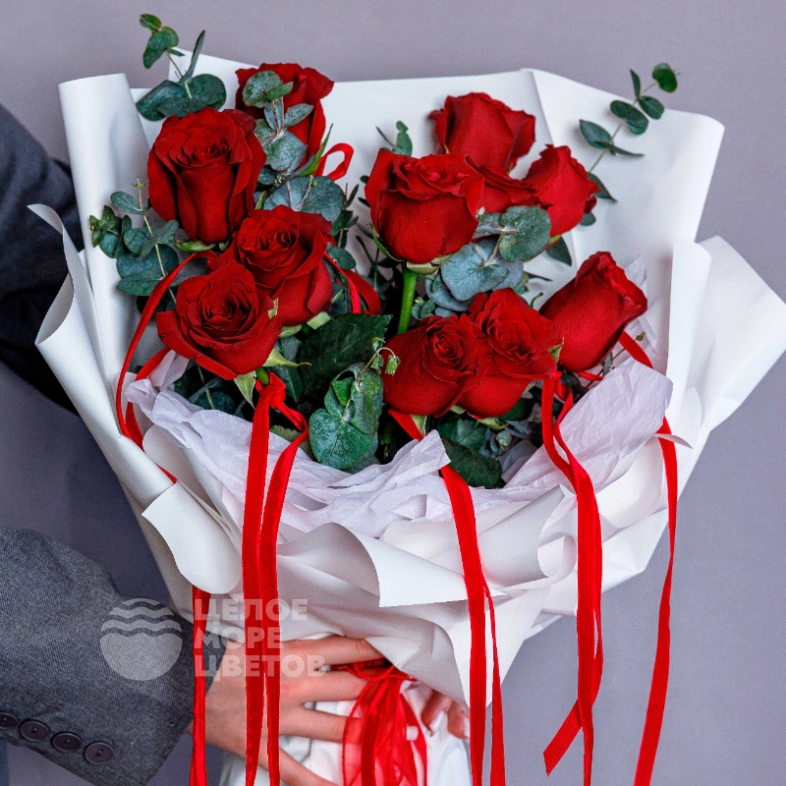 Букет красных роз &laquo;Аленький цветочек&raquo;