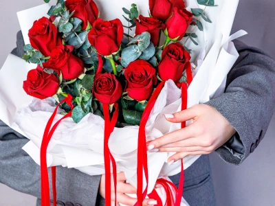 Букет красных роз «Аленький цветочек»