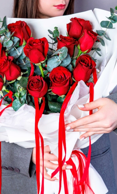 Букет красных роз «Аленький цветочек»