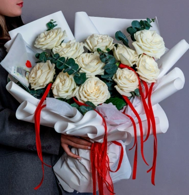 Букет из белых роз «Нить любви»
