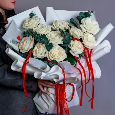 Букет из белых роз «Нить любви»