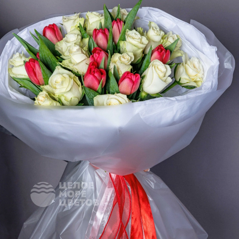 Букет из тюльпанов с розами &laquo;Для любимой&raquo;