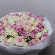 Букет из нежных розочек 51 шт 2