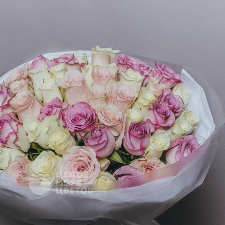 Букет из нежных розочек 51 шт