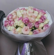 Букет из нежных розочек 51 шт 0