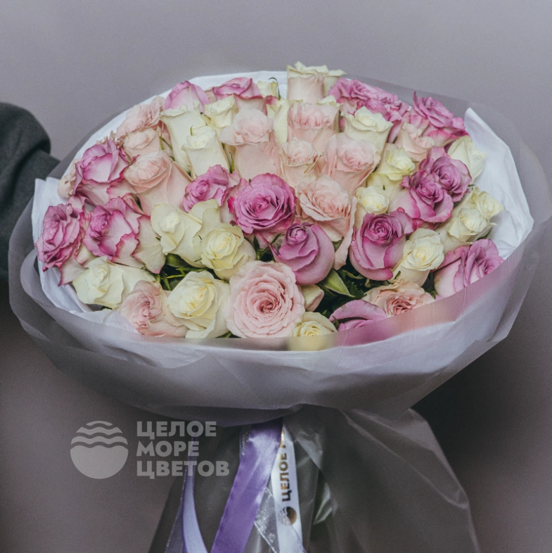 Букет из нежных розочек 51 шт