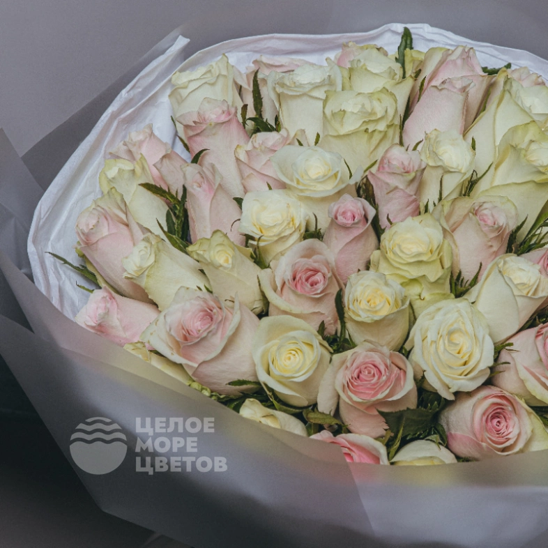 Букет &laquo;Нежные обьятия &raquo; из 51 кенийской розы