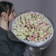 Букет &laquo;Нежные обьятия &raquo; из 51 кенийской розы 1