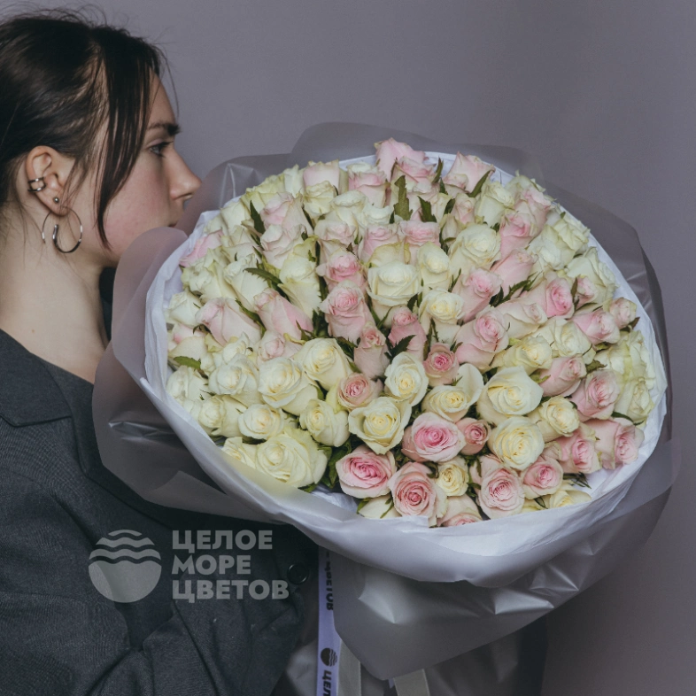 Букет &laquo;Нежные обьятия &raquo; из 51 кенийской розы