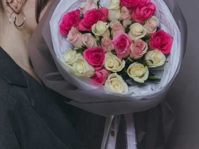 Букет из кенийской розы 25 шт розово-белый микс