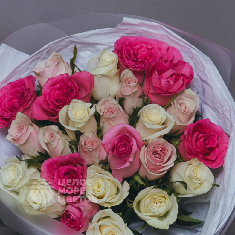 Букет из кенийской розы 25 шт розово-белый микс