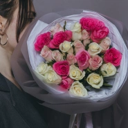 Букет из кенийской розы 25 шт розово-белый микс 3