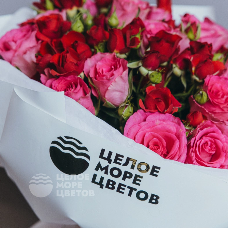 Букет из кустовых роз 