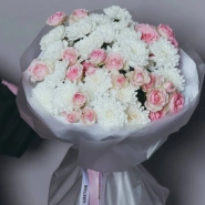 Букет &laquo;Нежный ангел&raquo; с хризантемами и кустовыми розами  3