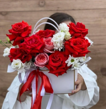 Композиция с французской розой Нина 