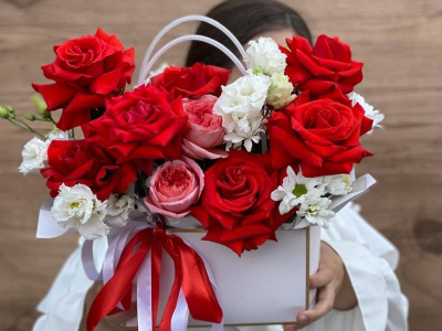 Композиция с французской розой Нина 