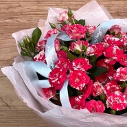 Букет из 9 кустовых роз 1