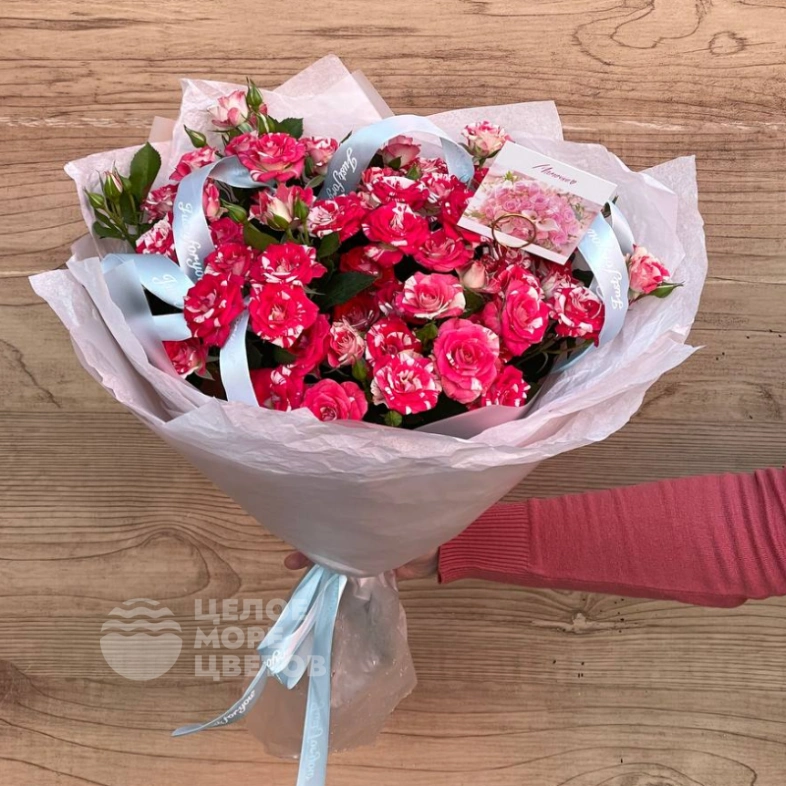 Букет из 9 кустовых роз