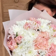 Букет Нежные чувства с гортензией и пионами  1