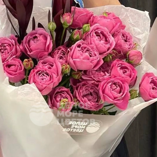 Букет из пионовидных розочек 