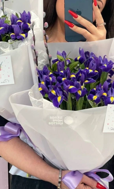 Букет с ирисами 