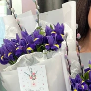 Букет с ирисами  2