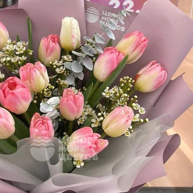 Букет с тюльпанами &laquo;Очарование&raquo;