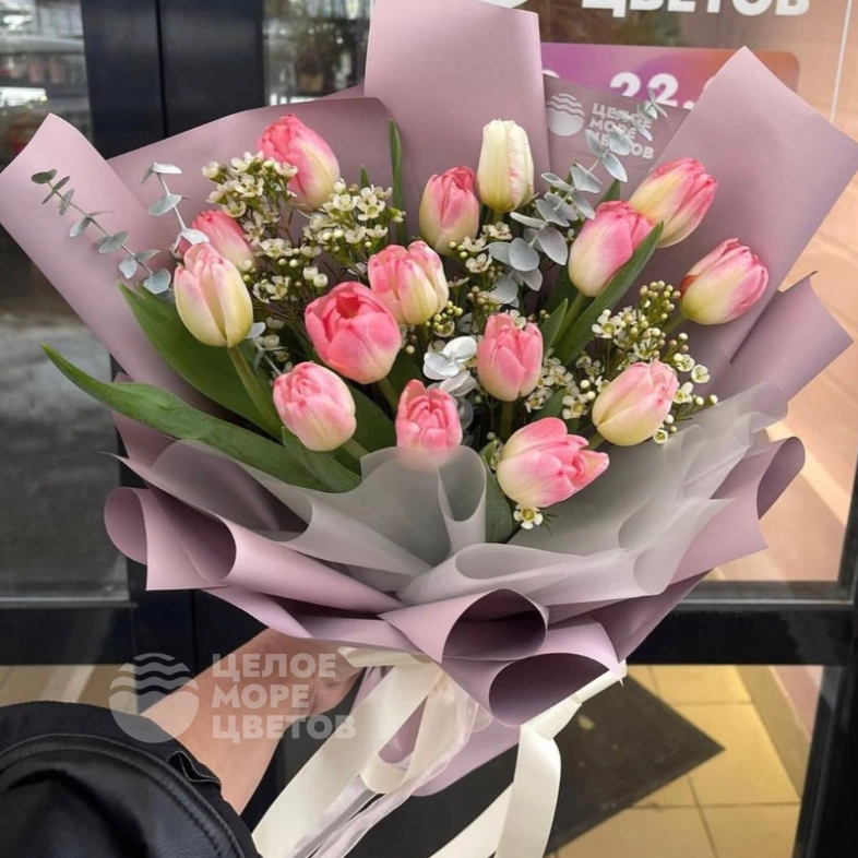 Букет с тюльпанами &laquo;Очарование&raquo;