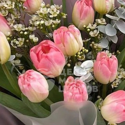 Букет с тюльпанами &laquo;Очарование&raquo;