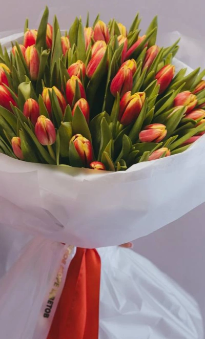 букет из 51 оранжевого тюльпана 