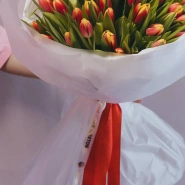 букет из 51 оранжевого тюльпана  2