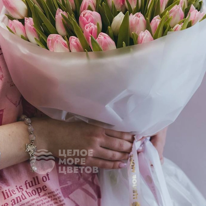 Букет из 51 розового тюльпана 