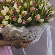 Корзина с 101 тюльпаном  3