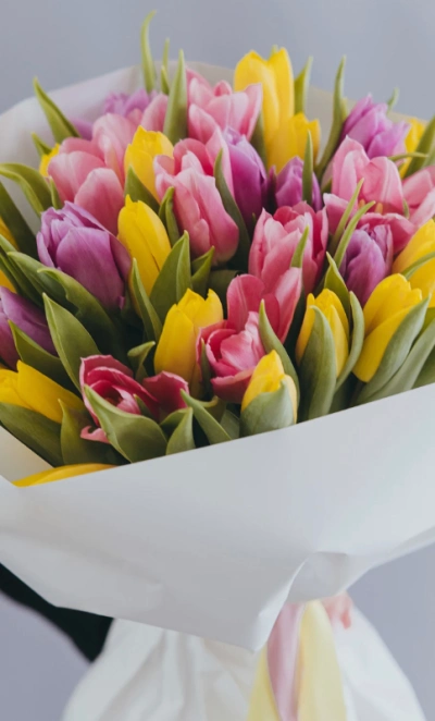Букет из тюльпанов микс «Аромат любви»