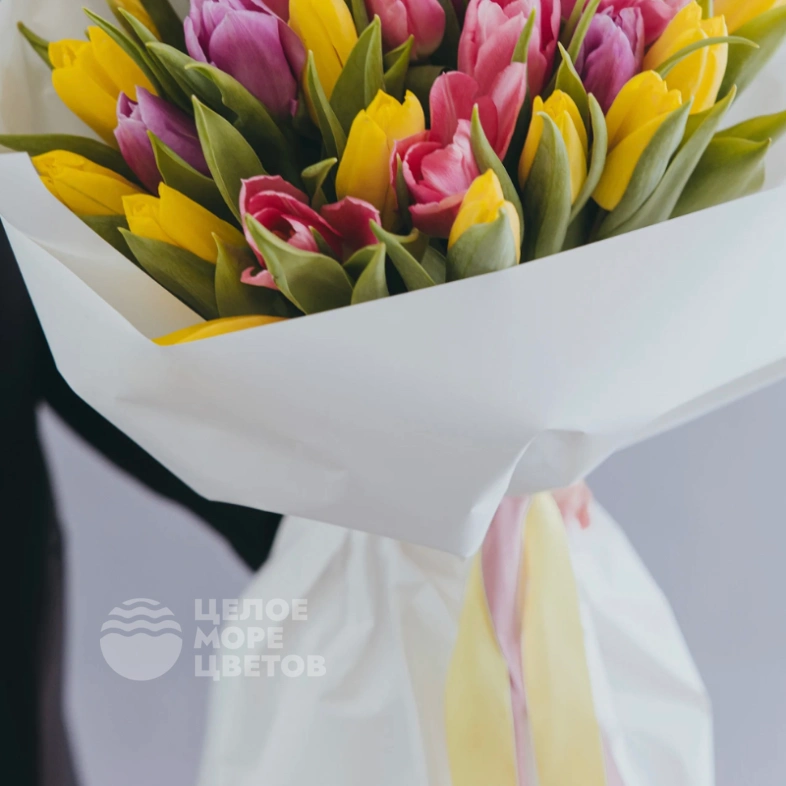 Букет из тюльпанов микс &laquo;Аромат любви&raquo;
