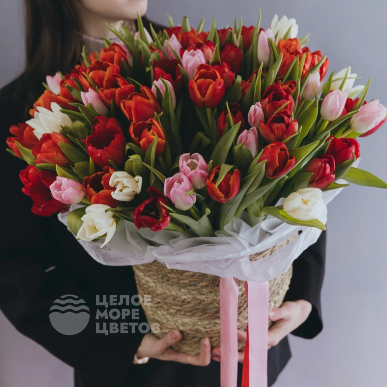 Корзина &laquo;Весенний поцелуй&raquo;