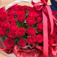 Корзина &laquo;Пленительница сердец&raquo; из 101 розы 1