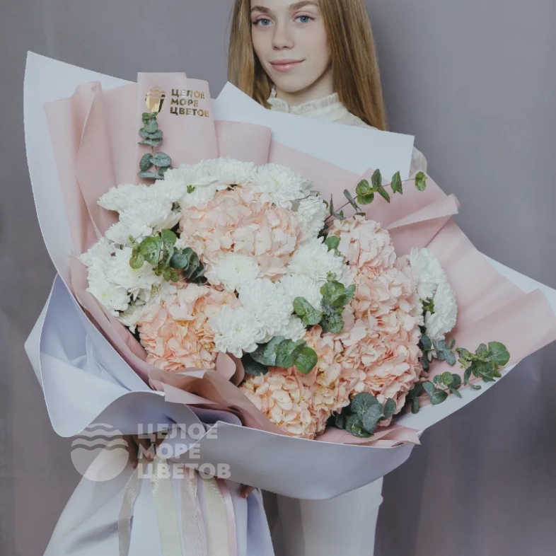 Букет-гигант &laquo;Аромат гортензий&raquo;