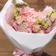 Авторский букет с гортензией и эустомой 2