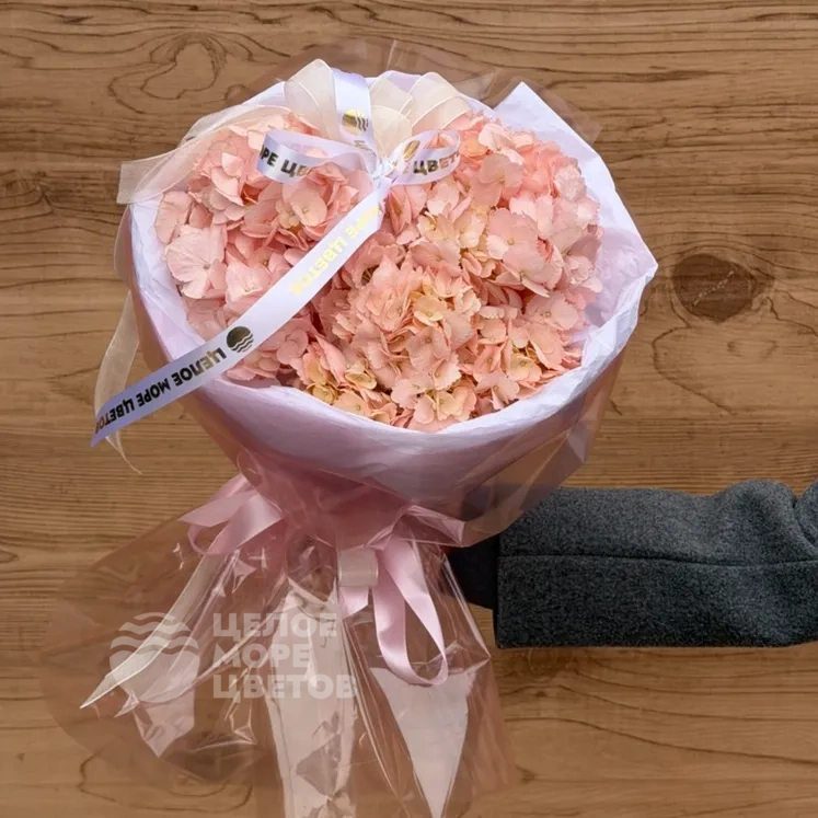   Монобукет из розовых гортензий